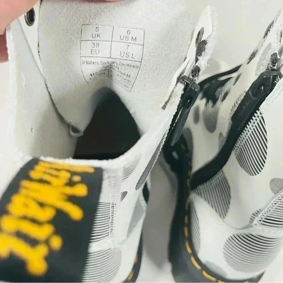 NEW Dr. Martens Jadon Boot Polka Dot Smooth Leather - Picture 7 of 7